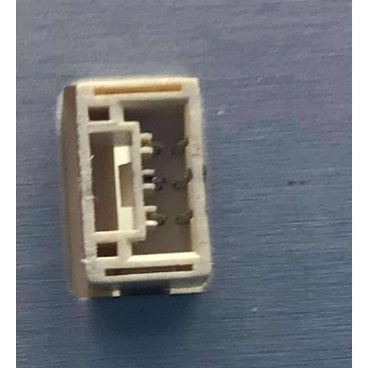 KIT DE LED'S PARA TV TCL ((INCOMPLETO SOLO 18 PIEZAS)) / NUMERO DE PARTE 4C-LB8510-ZM08J / 4C-LB8510-ZM07J / GIC85LB03_3030F2.1D_V0.8_20190215 (5 PIEZAS) / GIC85LB04_3030F2.1D_V0.8_20190215 (12 PIEZAS) / PANEL LVU850NDEL / MODELO 85S435 - Imagen 2